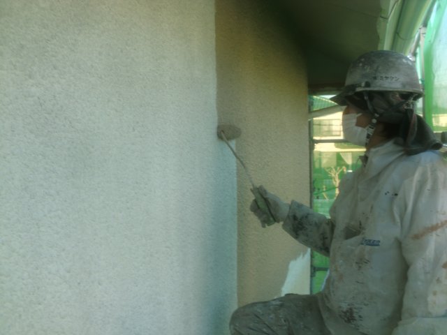 前橋市 屋根外壁塗装工事 外壁上塗り1回目 お客様の声 ミヤケン