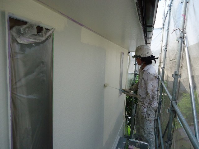 前橋市 外壁 上塗り2回目 ミヤケン