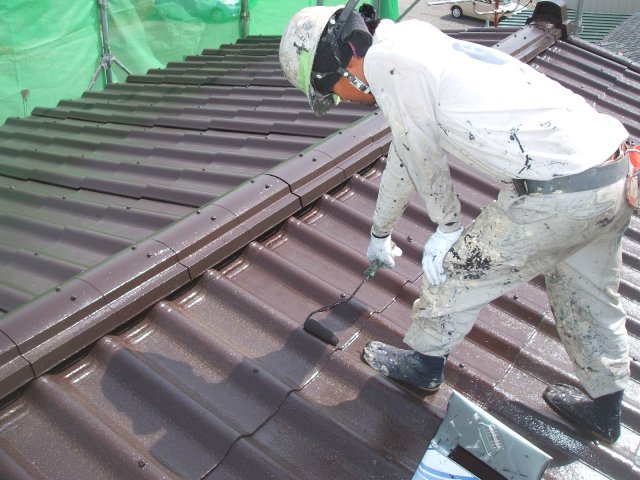 前橋市 屋根外壁塗装工事 屋根上塗り2回目 お客様の声 ミヤケン