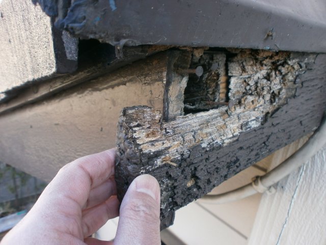 前橋市 屋根外壁塗装工事 破風板剥がれ お客様の声 ミヤケン