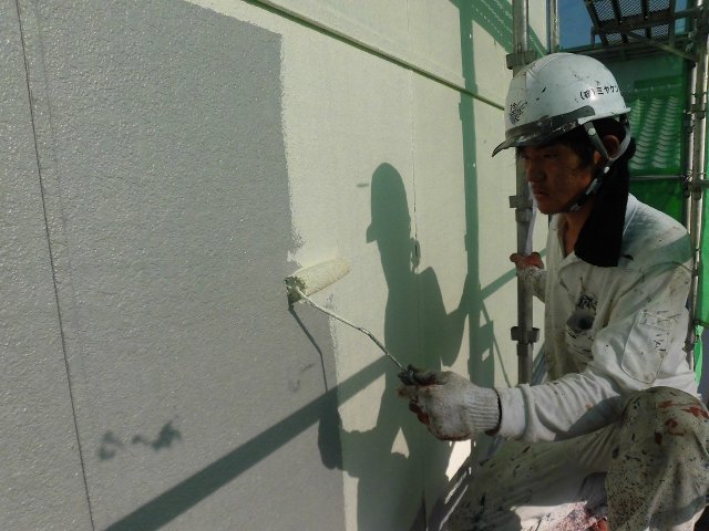 前橋市 外壁 上塗り1回目 ミヤケン