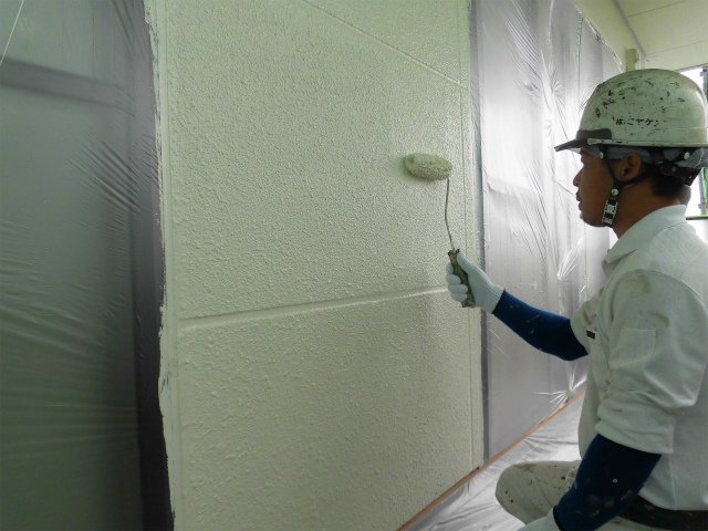 前橋市 屋根外壁塗装工事 外壁上塗り1回目 お客様の声 ミヤケン