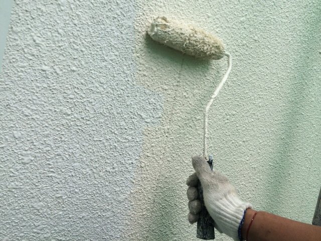 前橋市 外壁塗装 上塗り1回目 ミヤケン