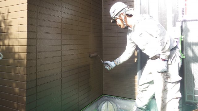前橋市 屋根外壁塗装工事 外壁上塗り2回目 お客様の声 ミヤケン