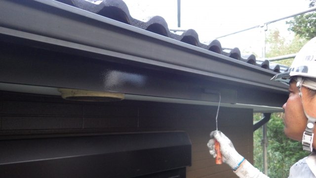 前橋市 屋根外壁塗装工事 破風板上塗り お客様の声 ミヤケン