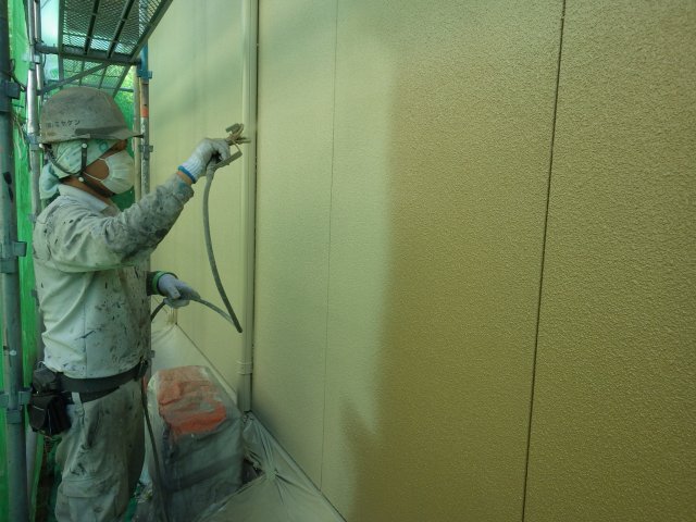 前橋市 外壁塗装工事 外壁上吹き1回目 お客様の声 ミヤケン