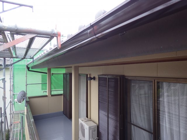 前橋市 外壁塗装工事 雨樋・破風板完了 お客様の声 ミヤケン