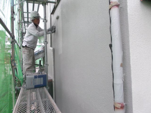 高崎市 外壁塗装工事 外壁上塗り2回目 お客様の声 ミヤケン