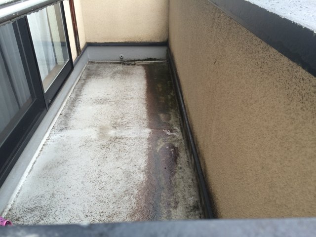 高崎市 屋根外壁塗装工事 ベランダ防水施工前 お客様の声 ミヤケン