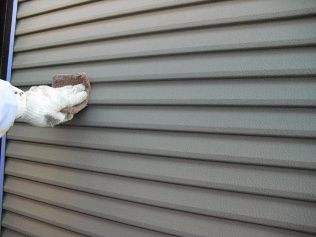 前橋市 屋根外壁塗装工事 雨戸ケレン作業 お客様の声 ミヤケン