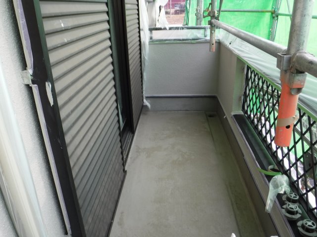 みどり市 屋根外壁塗装工事 ベランダ防水施工前 お客様の声 ミヤケン