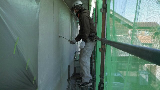 前橋市 外壁 上塗り2回目 ミヤケン