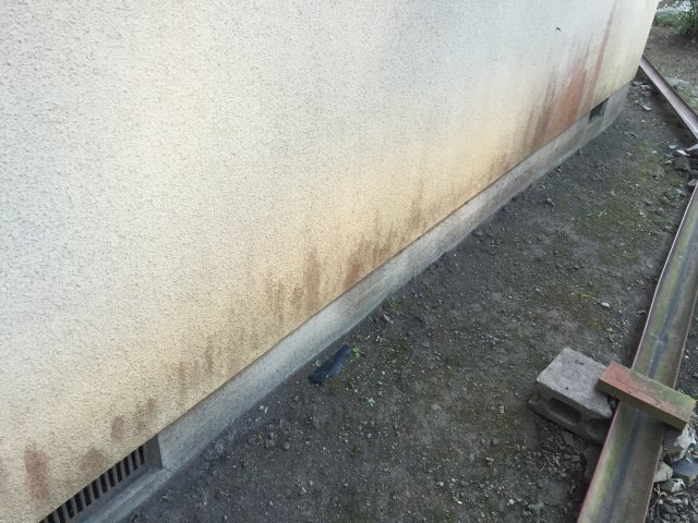 渋川市 屋根外壁塗装工事 外壁コケの付着 お客様の声 ミヤケン