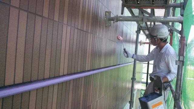 太田市 屋根外壁塗装工事 外壁下塗り中 お客様の声 ミヤケン