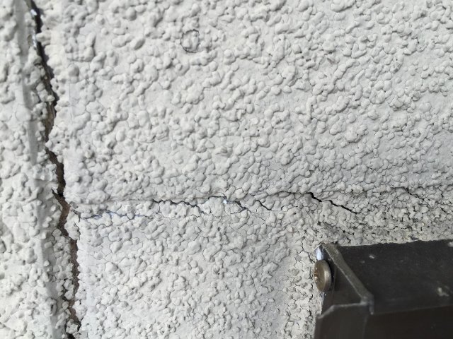 桐生市 外壁 ひび割れ ミヤケン