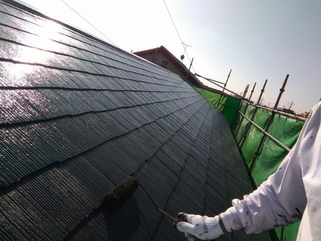 太田市 屋根外壁塗装工事 屋根上塗り2回目 お客様の声 ミヤケン