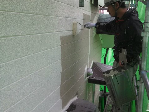 高崎市 屋根外壁塗装工事 外壁上塗り1回目 お客様の声 ミヤケン