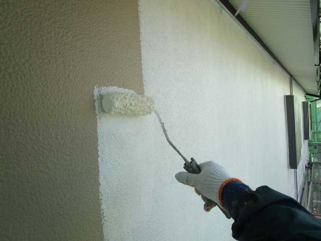 前橋市 屋根外壁塗装工事 外壁下塗り お客様の声 ミヤケン