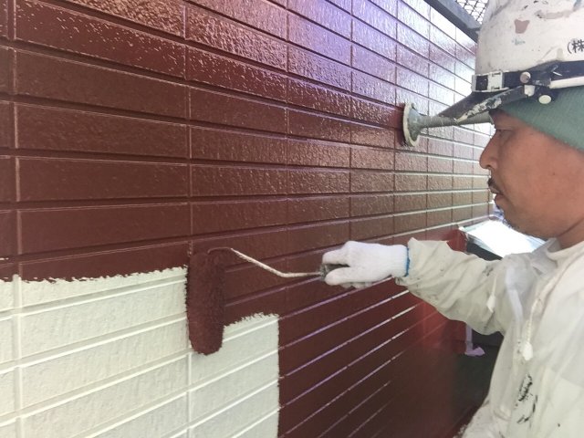 高崎市 外壁塗装 上塗り1回目 ミヤケン