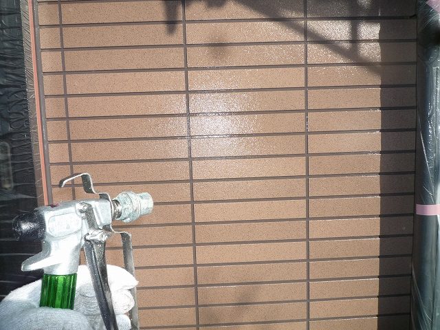 桐生市 外壁塗装工事 外壁上塗り中 お客様の声 ミヤケン