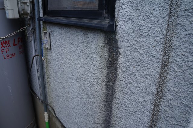 安中市 屋根外壁塗装工事 外壁雨だれ お客様の声 ミヤケン