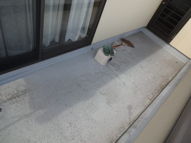 高崎市 屋根外壁塗装工事 ベランダ防水防水膜の劣化 お客様の声 ミヤケン