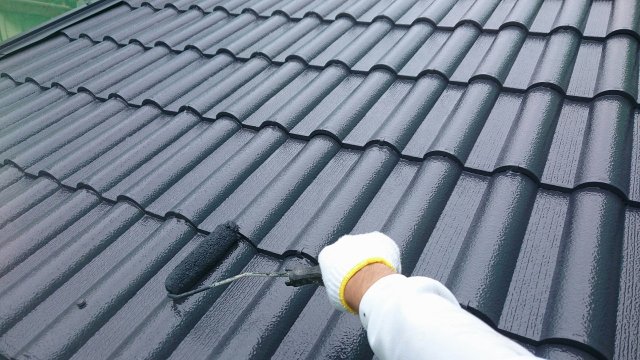 前橋市 屋根塗装 上塗り2回目 ミヤケン