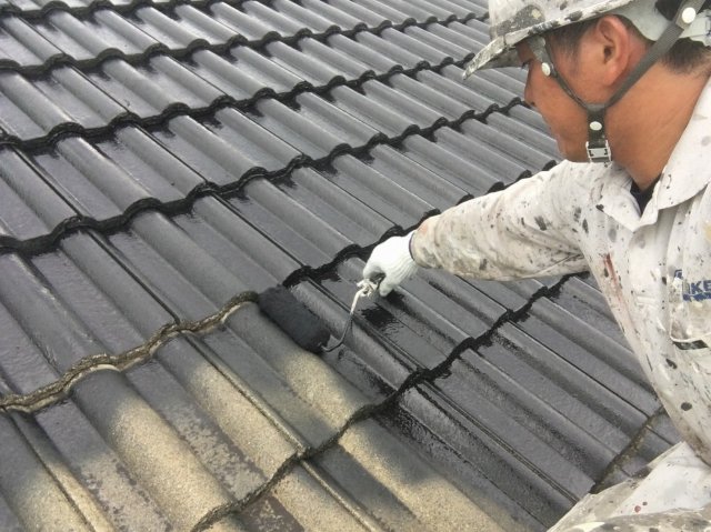 太田市 屋根外壁塗装工事 屋根上塗り1回目 お客様の声 ミヤケン