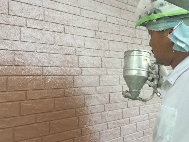 高崎市 外壁塗装 上塗り2回目 ミヤケン