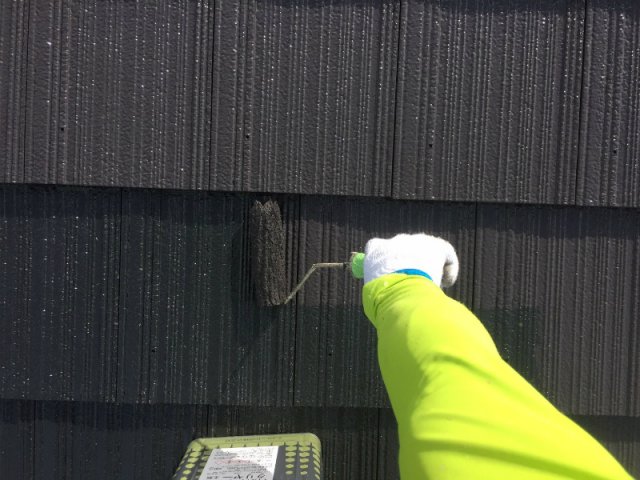 高崎市 屋根塗装 上塗り1回目 ミヤケン