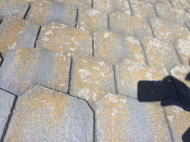 玉村町 屋根塗装工事 スレート瓦コケの付着 お客様の声 ミヤケン