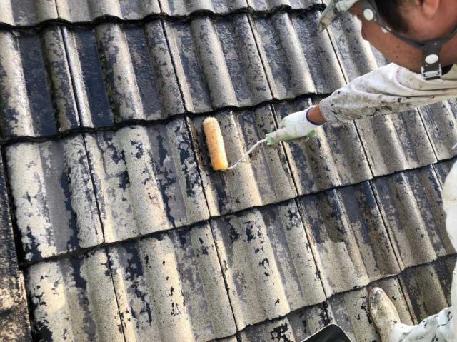 前橋市 屋根外壁塗装工事 屋根下塗り お客様の声 ミヤケン