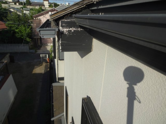高崎市 屋根外壁塗装工事 破風板塗膜のはがれ お客様の声 ミヤケン