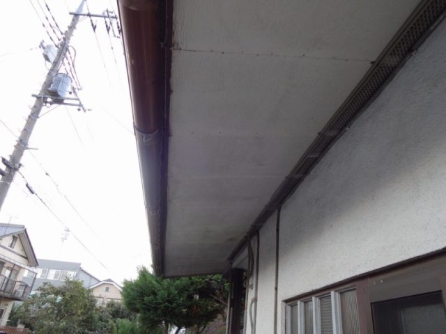 前橋市 屋根外壁塗装工事 軒裏天井シミ お客様の声 ミヤケン