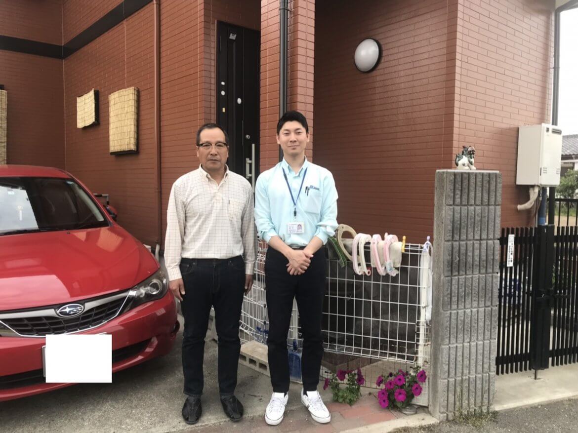 お客様と担当スタッフ
