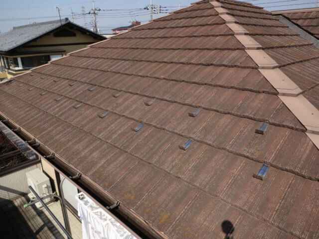 屋根の色あせ