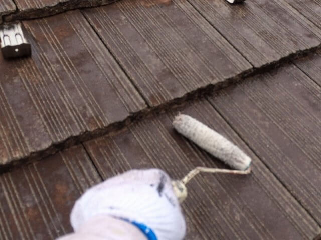 屋根 下塗り作業2回目