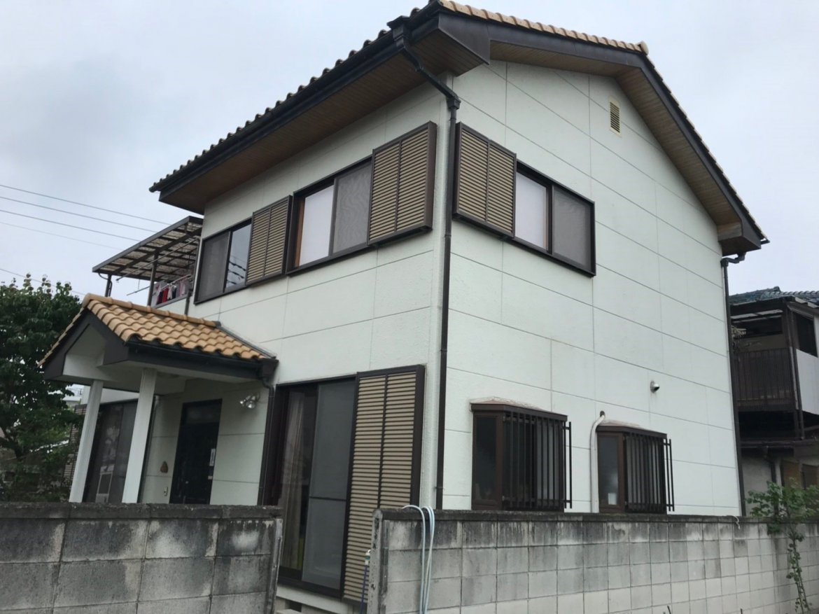 前橋市岩神町a様 イエロー オレンジのツートンの外壁塗装工事 株式会社ミヤケン 前橋市岩神町a様 イエロー オレンジのツートンの外壁塗装工事 株式会社ミヤケン