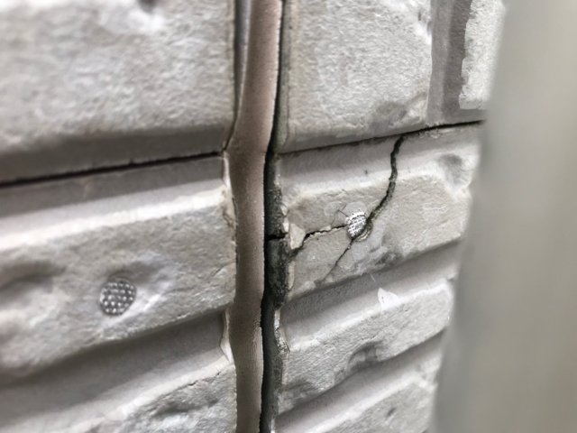 外壁 欠け