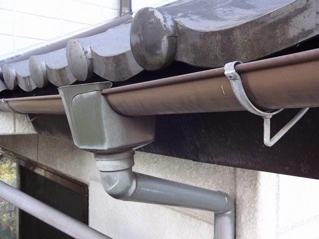 前橋市 外壁塗装工事 雨樋色あせ お客様の声 ミヤケン