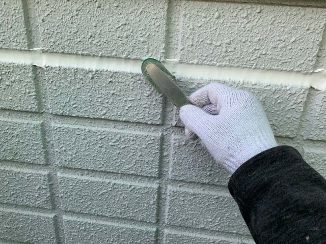 高崎市 屋根外壁塗装工事 コーキングへら押え お客様の声 ミヤケン