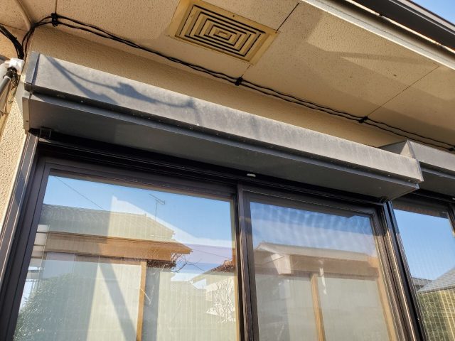 前橋市 屋根外壁塗装工事 シャッターボックス色あせ お客様の声 ミヤケン