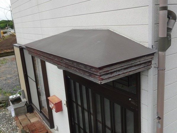 高崎市 外壁塗装工事 庇屋根色あせ お客様の声 ミヤケン