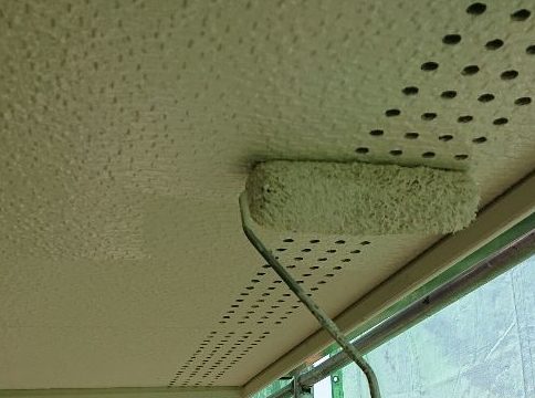 軒裏天井 塗装 1回目