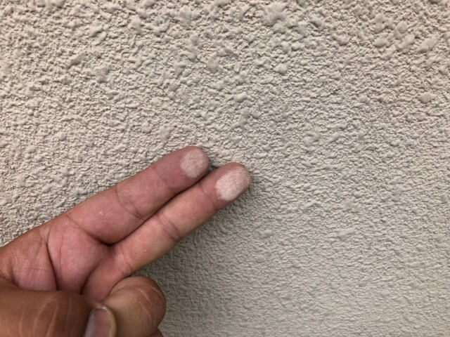 外壁 チョーキング