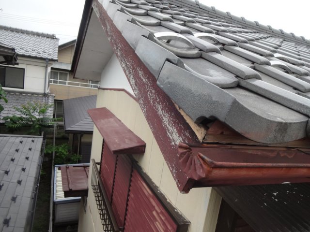 破風板 塗膜のはがれ