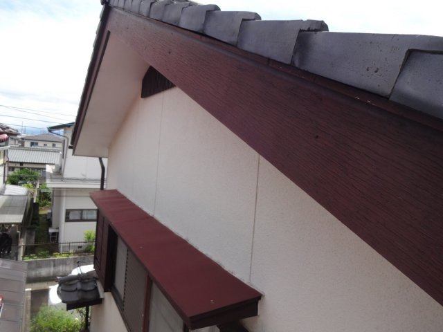 破風板 施工前 色褪せ