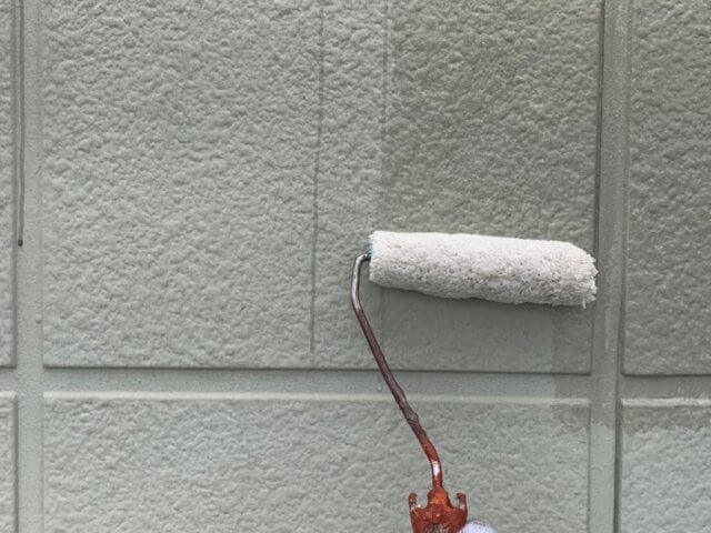 外壁塗装下塗り