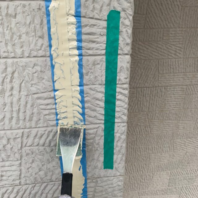 コーキング ヘラ押え