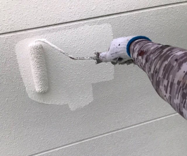 外壁上塗り作業